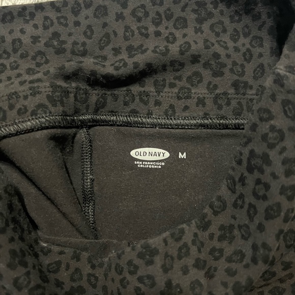 4 OLD NAVY Leggings… yes. 4! Medium - Picture 7 of 12